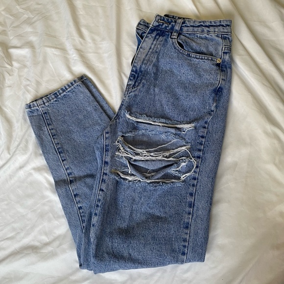 High Waisted Distressed Mom Jean - Picture 5 of 5